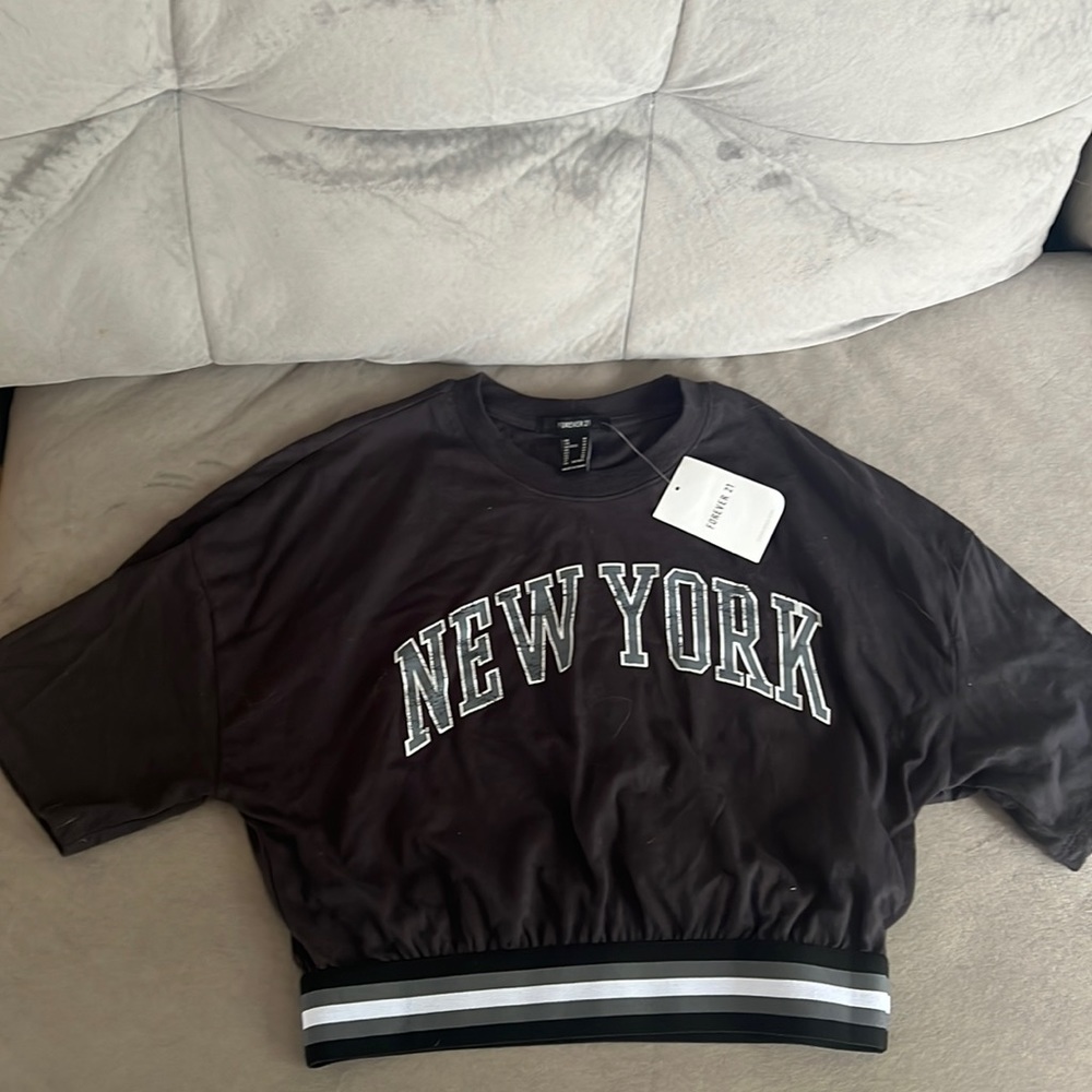 Forever 21 Graphic Crop Top